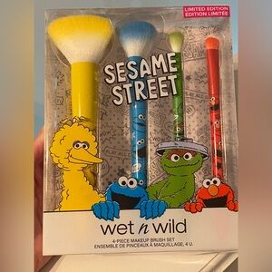 Wet n Wild Sesame Street Makeup Brush Set NIB